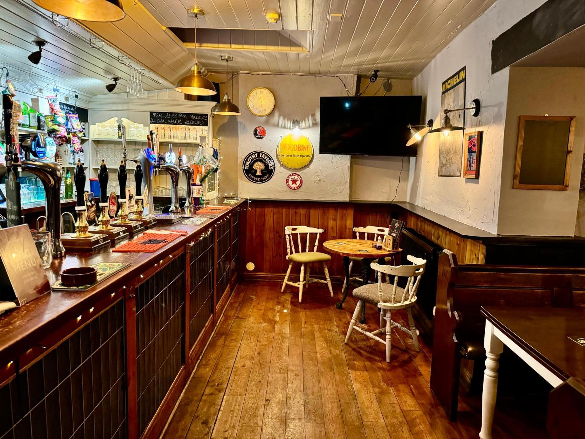 The Black Swan Hotel Leyburn Bagian luar foto
