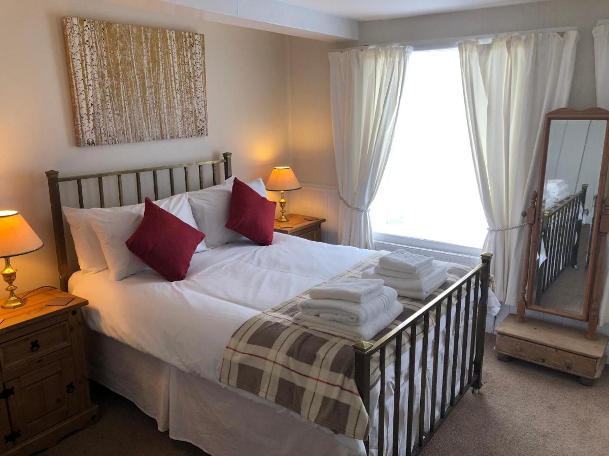 The Black Swan Hotel Leyburn Bagian luar foto