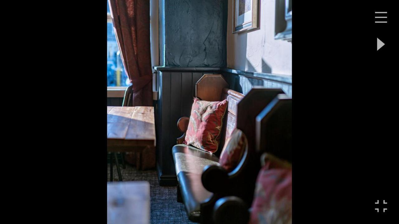 The Black Swan Hotel Leyburn Bagian luar foto
